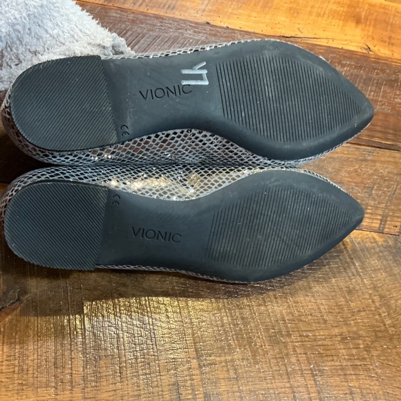 Vionic Women’s Cabello Pointed Toe Flats Gunmetal Snake Size 6 Orthotic Comfort - Picture 8 of 8